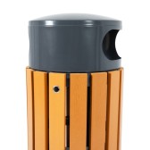 Zoom sur le couvercle de la Poubelle extérieure ronde en bois composite 30 L