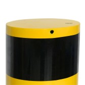 Zoom sur le poteau de protection jaune et noir H.1200 x diam.273 mm